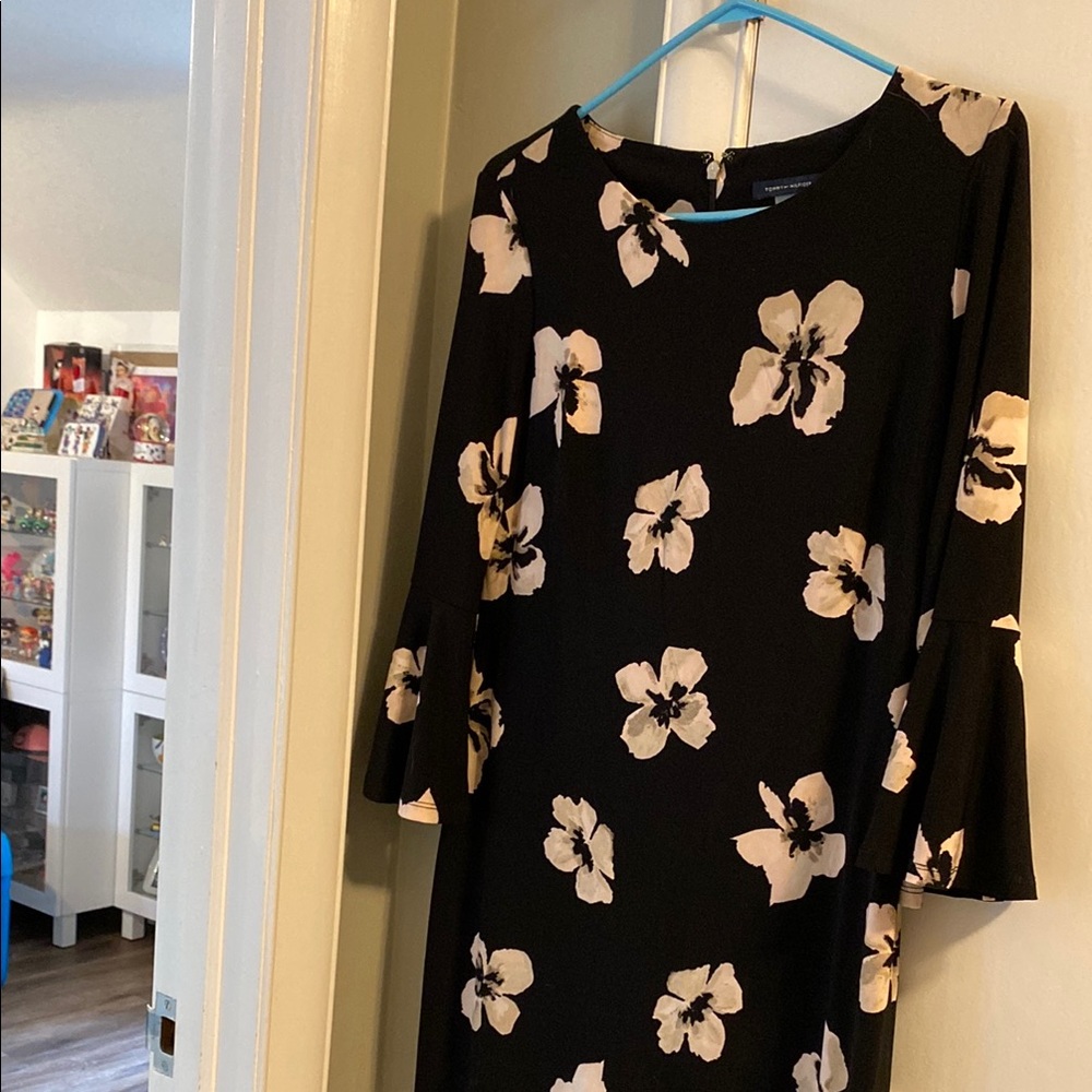 Tommy Hilfiger Black and Cream Bell Sleeve Sheath Dress